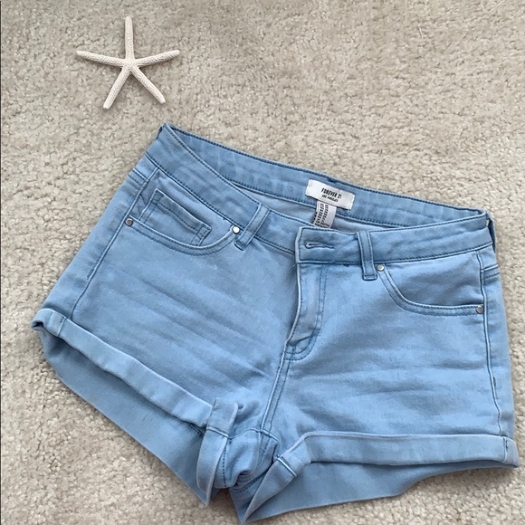 Forever 21 Pants - Forever21 🌸Jean shorts high rise